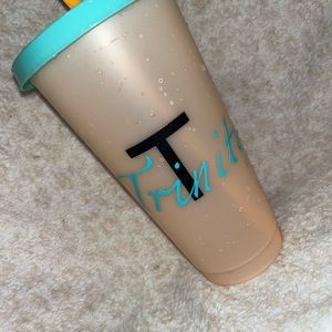 Custom color changing cups